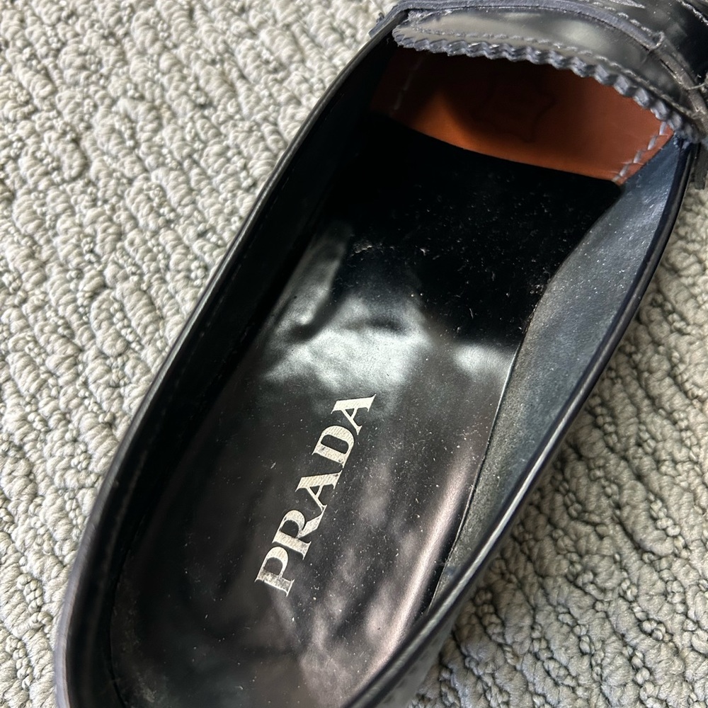 Beautiful Women’s Prada Penny Loafers, Size 9/39 1/2. - Picture 10 of 10